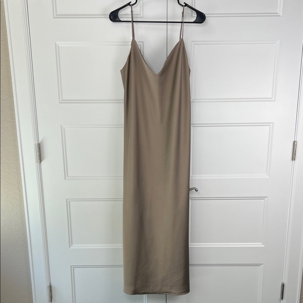 NWT Uniqlo Satin Camisole Beige Maxi Dress - Picture 8 of 10